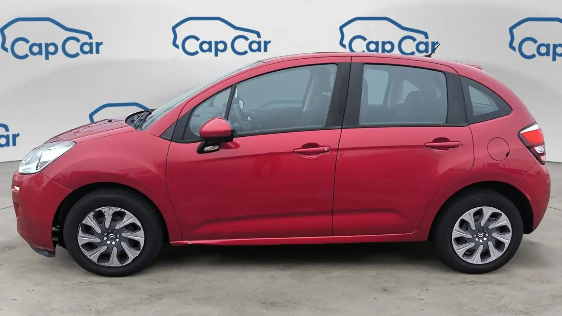 Citroen C3 II 1.6 BlueHDi 75 Confort Rouge - 2