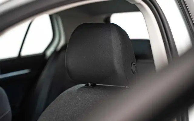 Volkswagen Golf view 8