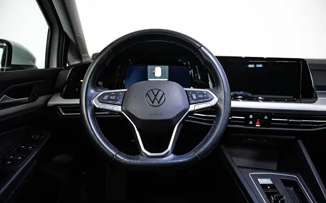 Volkswagen Golf view 11