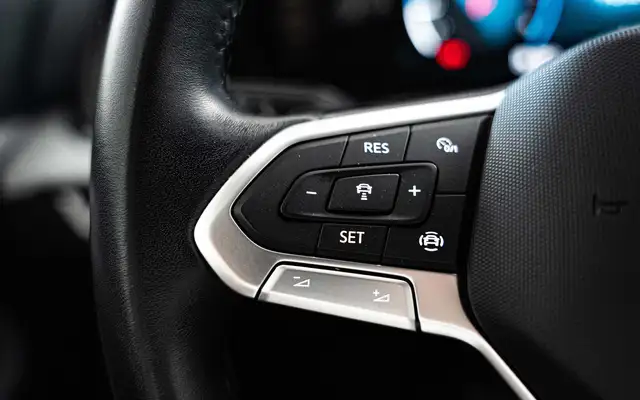Volkswagen Golf view 12