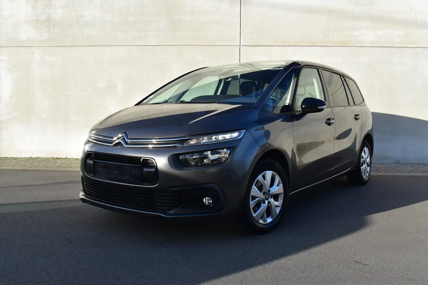 Citroen Grand C4 SpaceTourer 1.5 BlueHDi Automatique *7 Places* Gris - 1