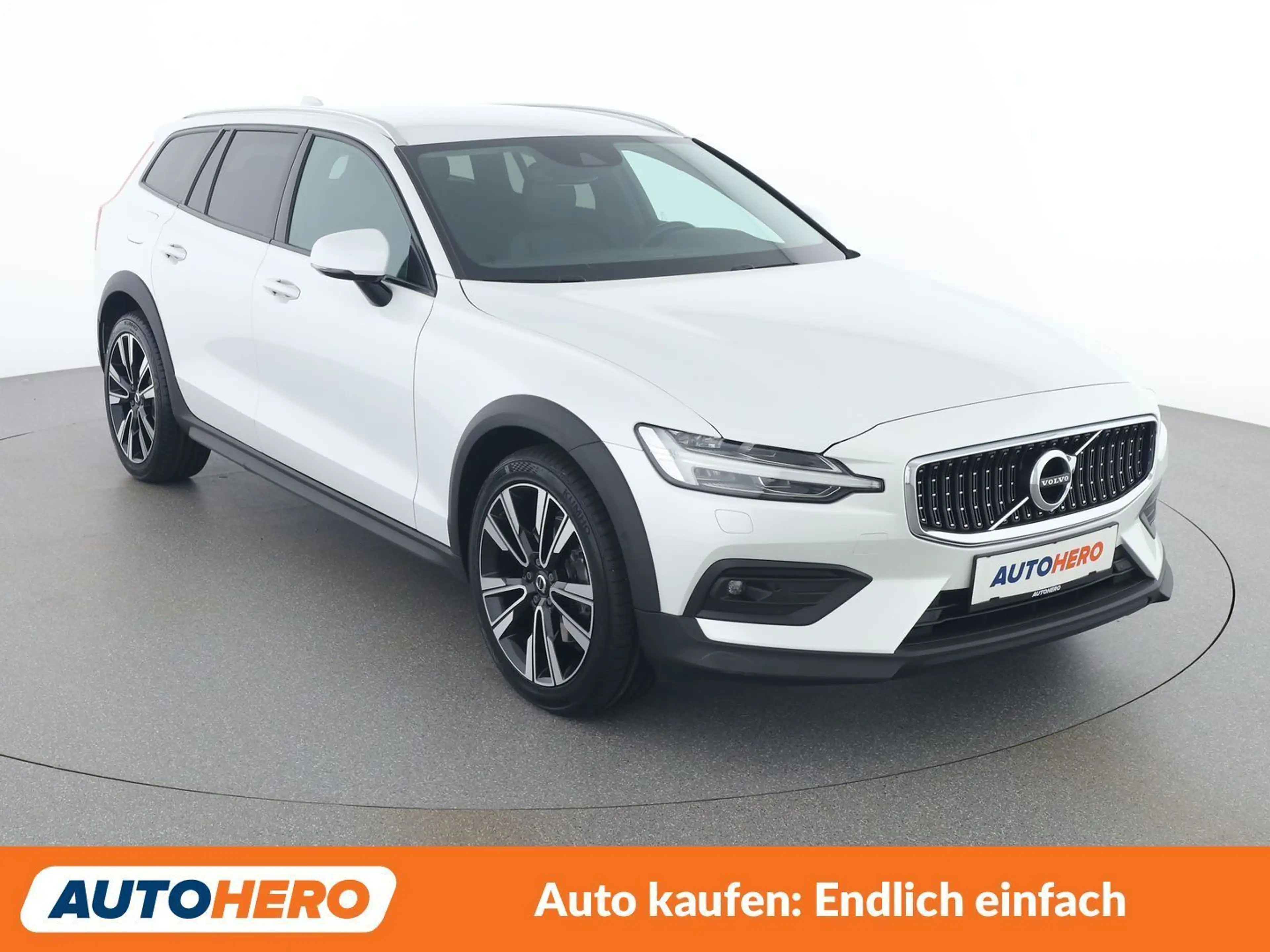 Volvo V60 Cross Country 2.0 B4 Mild-Hybrid Pro AWD — photo 8