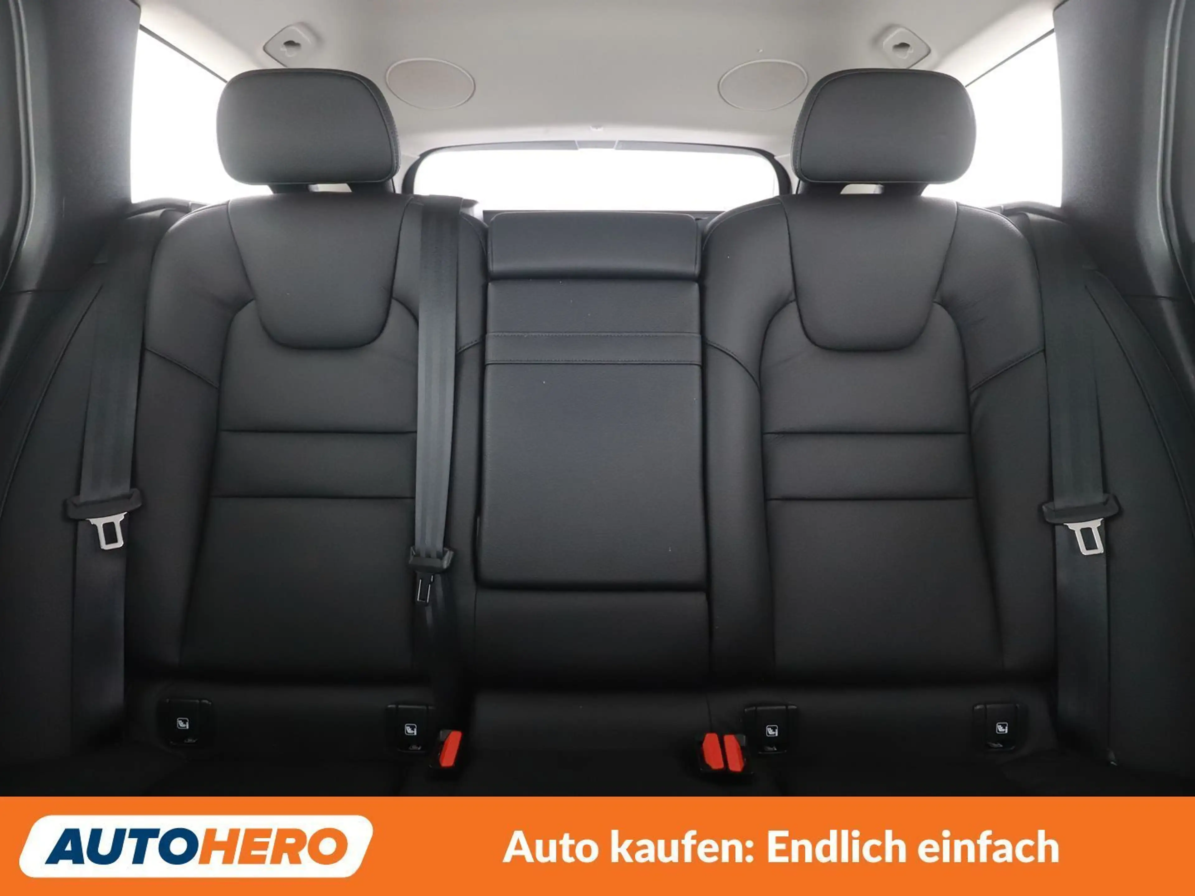 Volvo V60 Cross Country 2.0 B4 Mild-Hybrid Pro AWD — photo 15