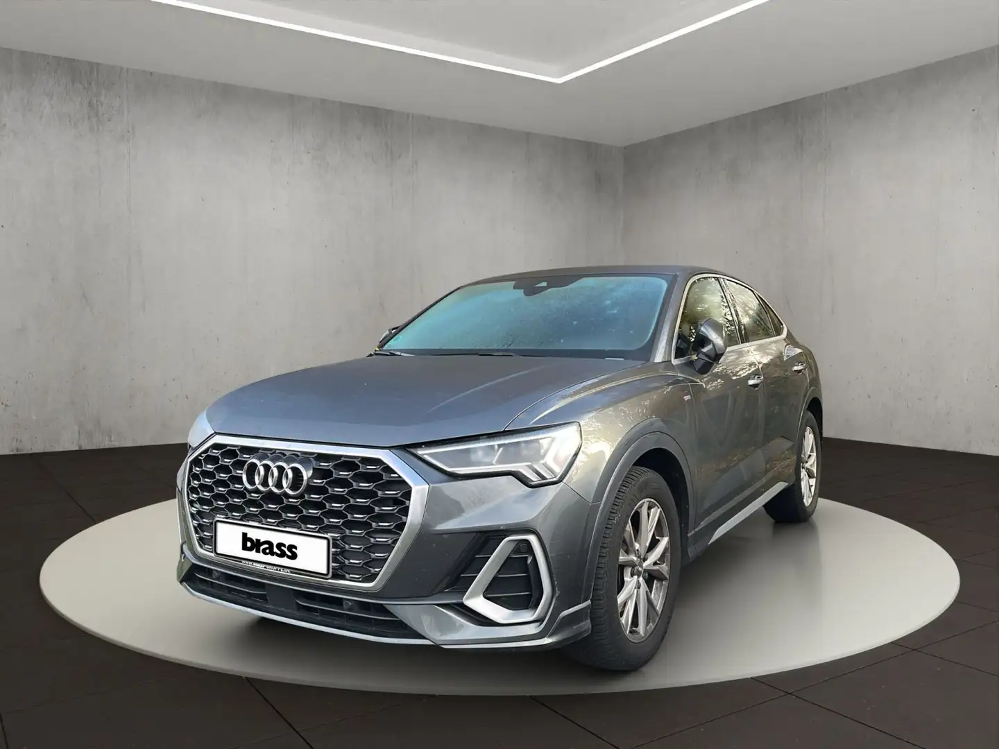 Audi Q3 S line 35 1.5 TFSI 110 (150) kW (PS Gris - 1