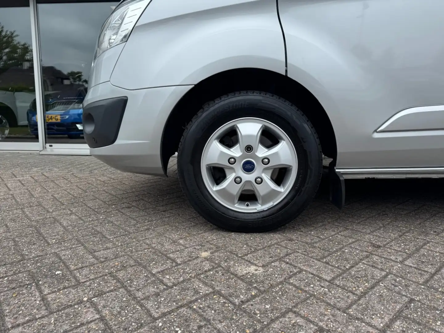 Ford Transit Custom 2.0 TDCI 170Pk Automaat L2H1 Limited Automaat Ex.B Gris - 2