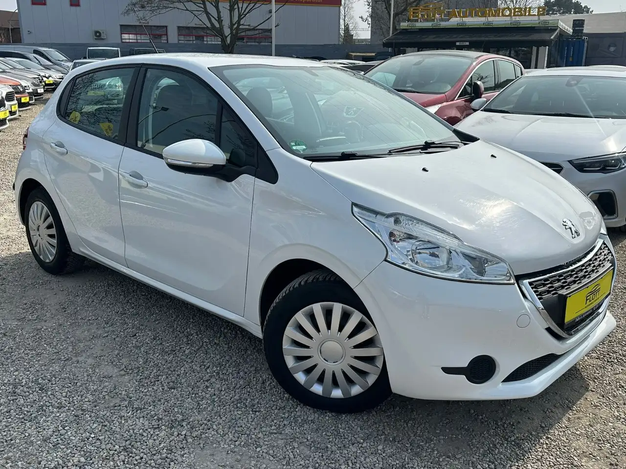 Peugeot 208