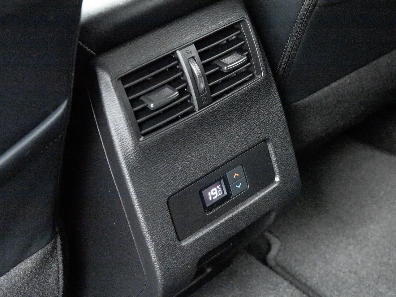 Mitsubishi Outlander fotografie Mitsubishi Outlander