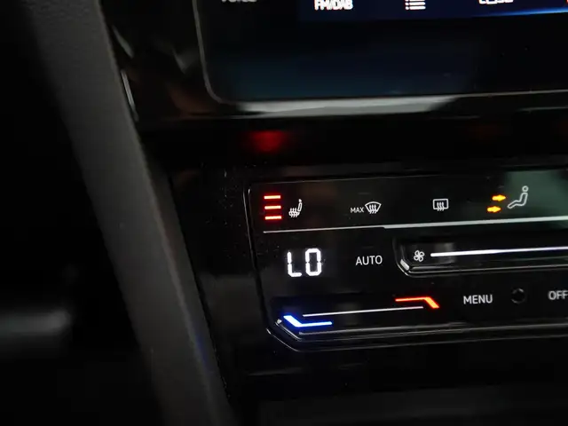 Volkswagen Passat view 12