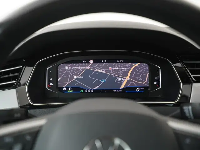 Volkswagen Passat view 8