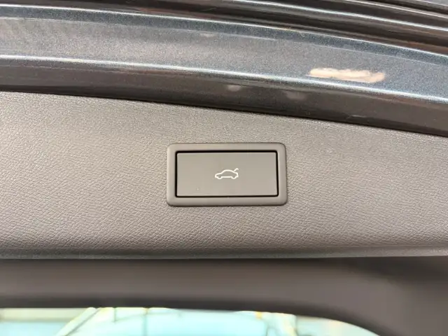 Cupra Leon view 11
