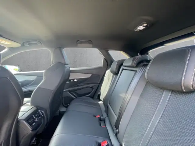 Peugeot 3008 view 8