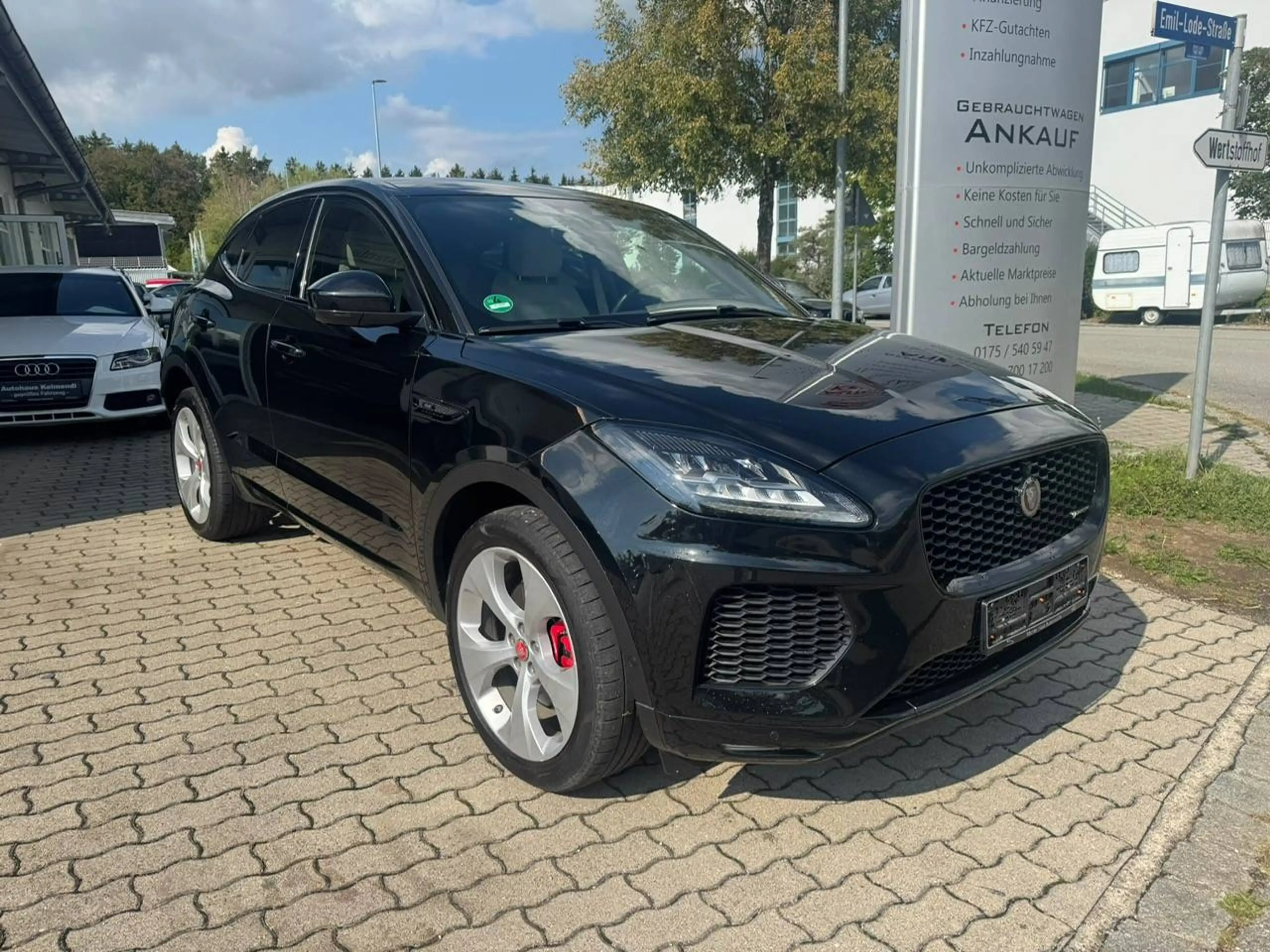 Jaguar E-Pace R-Dynamic SE AWD-Schekcheft-8 fach bereift- — photo 3