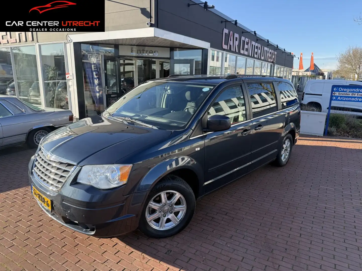 Chrysler Grand Voyager 2.8 CRD Touring AUTOMAAT AIRCO 7PERSONEN Blau - 1