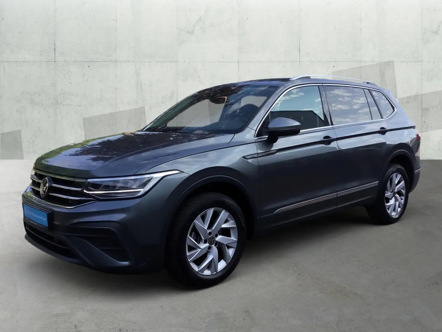 Volkswagen Tiguan Allspace 2.0 TDI LIFE *LED *AHK *RKAM *ACC *NAVI *SHZ *DAB Grijs - 2