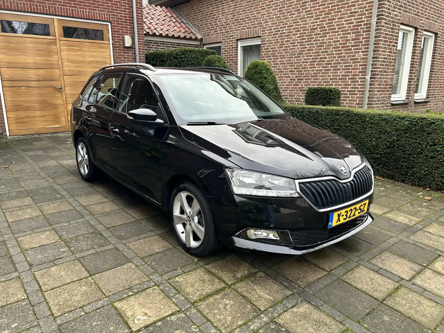 Skoda Fabia 1.0 TSI Sport Business Grijs - 1