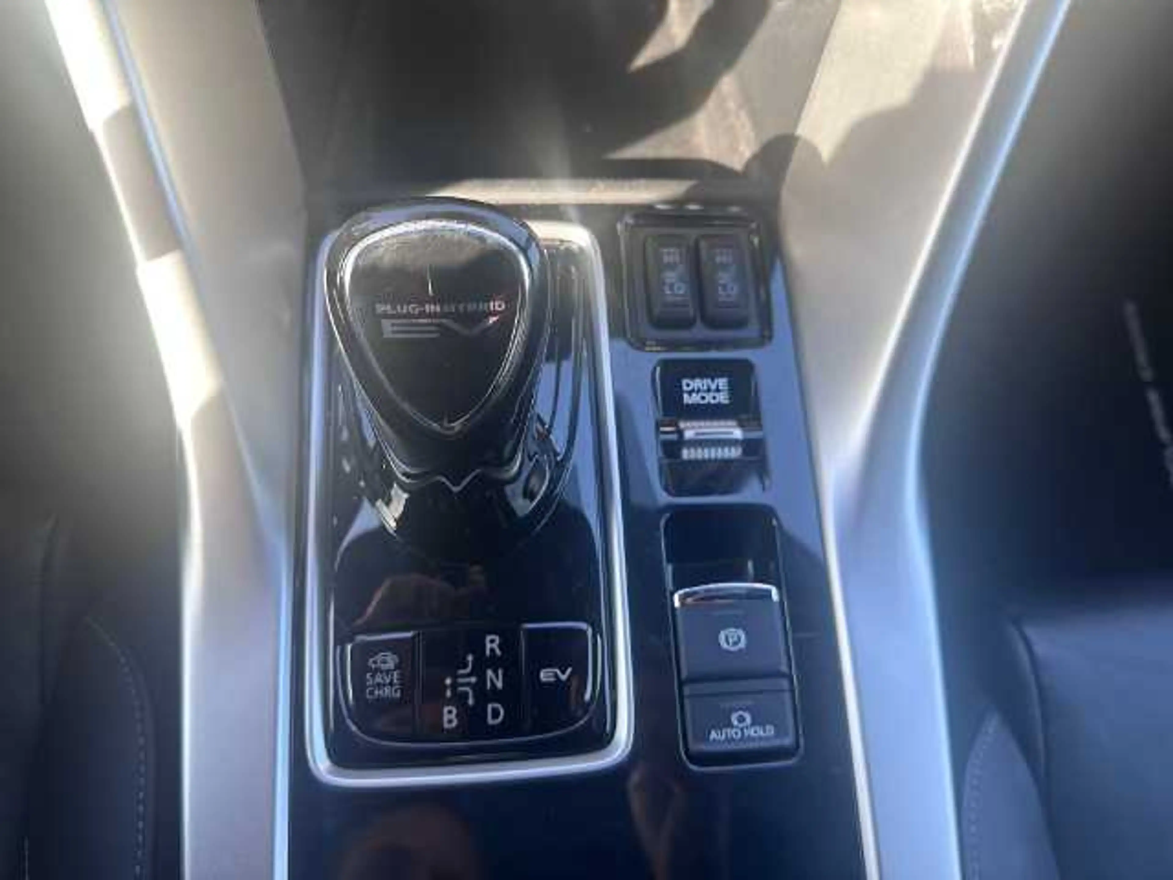 Mitsubishi Eclipse Cross Phev TOP 2.4 4WD — photo 11