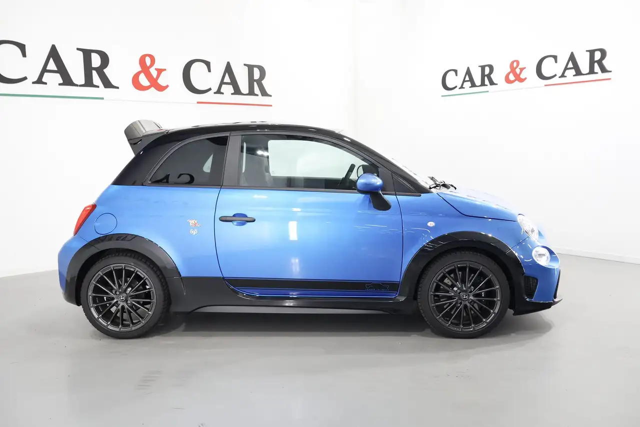 Abarth 695 2024