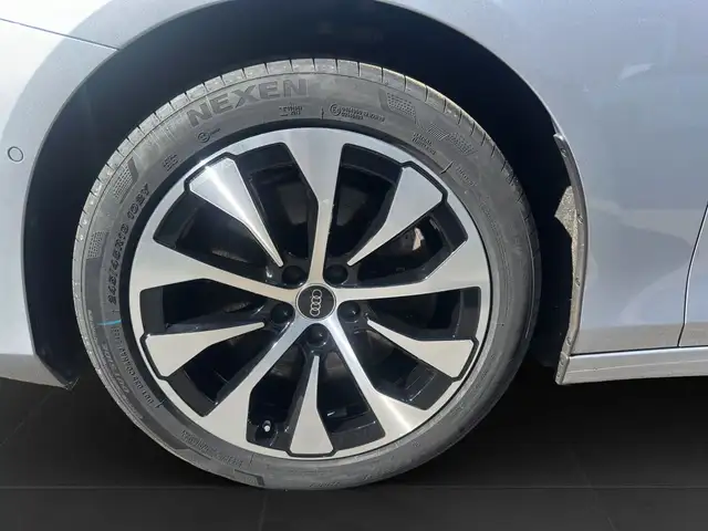 Audi A6 view 7