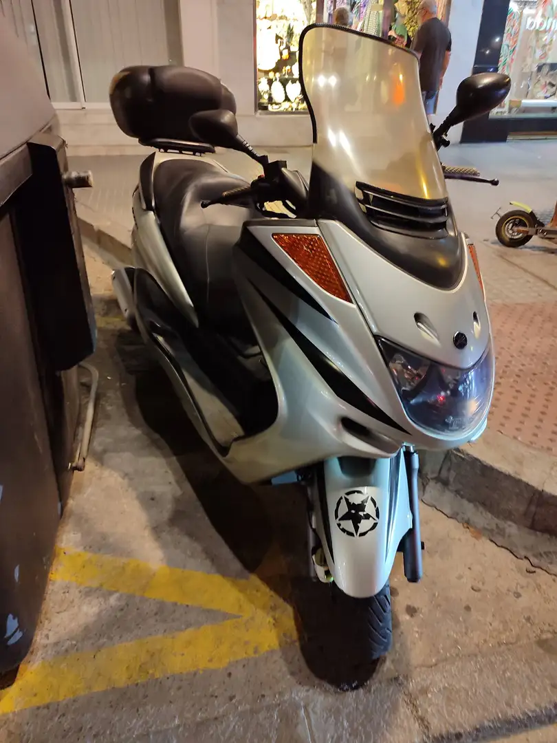 Yamaha Majesty 250 Plateado - 1