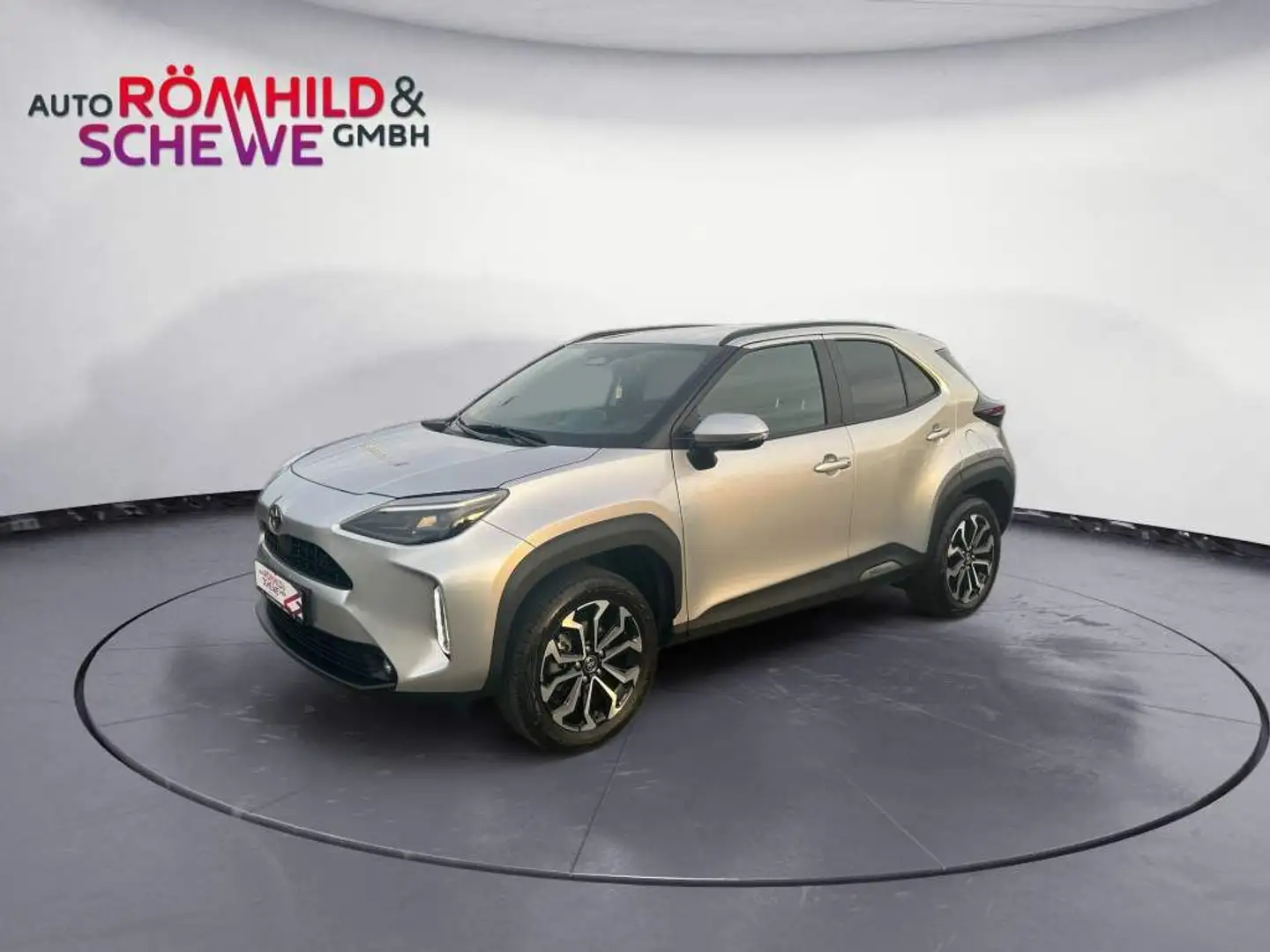 Toyota Yaris Cross Hybrid 130 1.5 VVT-i Team Deutschland Silber - 1