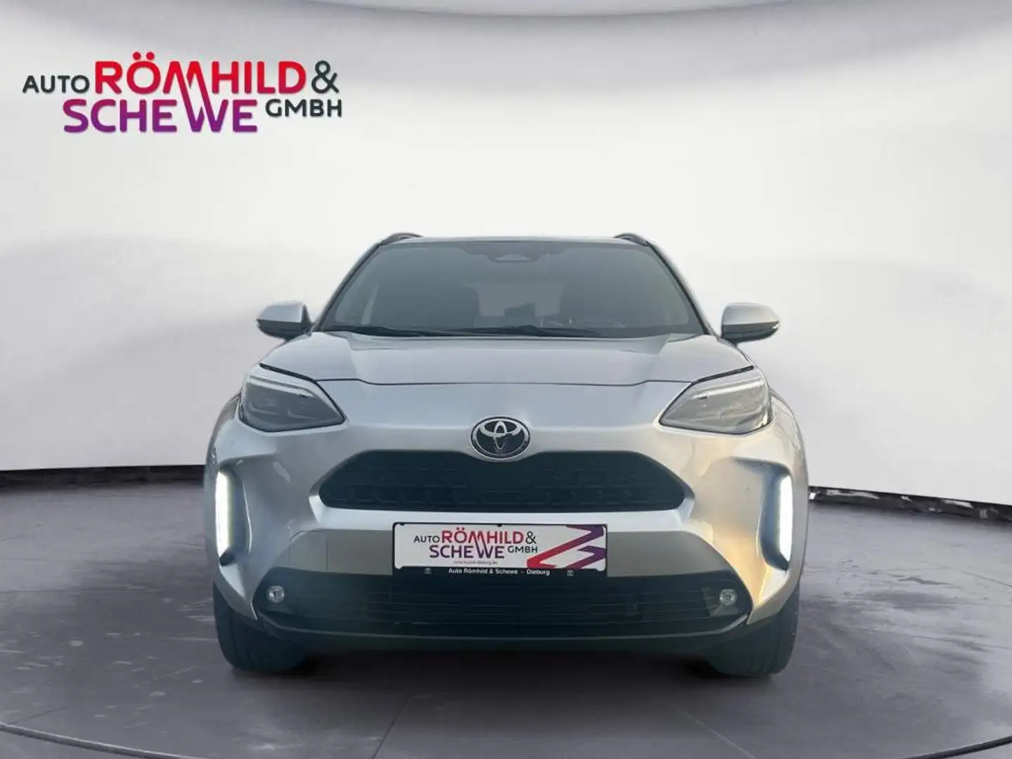 Toyota Yaris Cross Hybrid 130 1.5 VVT-i Team Deutschland Silber - 2