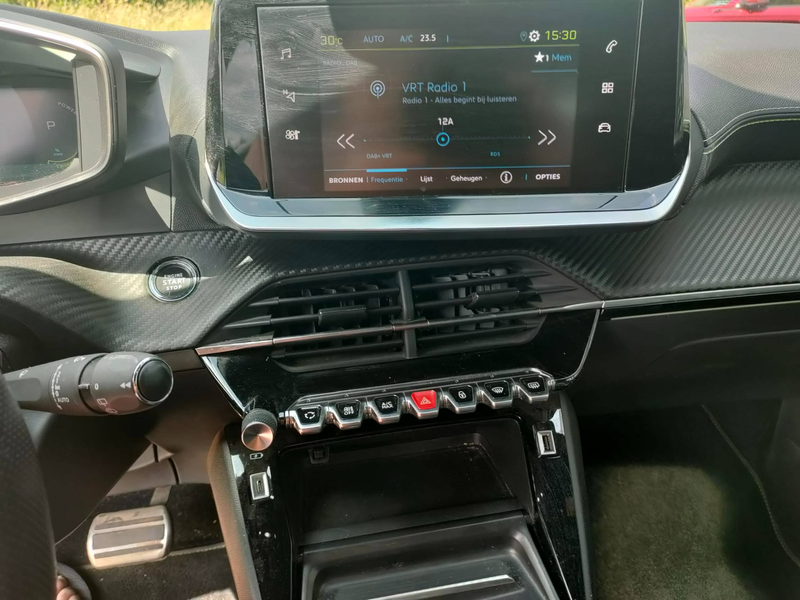 Peugeot e-2008 e-2008 50 kWh GT Line — photo 10