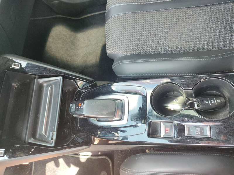 Peugeot e-2008 e-2008 50 kWh GT Line — photo 9