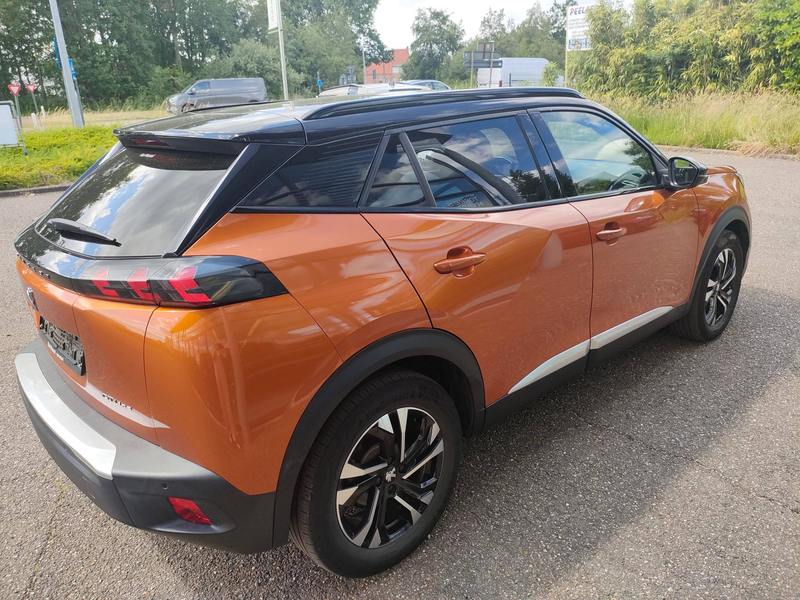 Peugeot e-2008 e-2008 50 kWh GT Line — photo 3