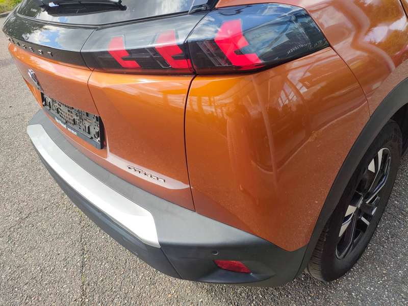Peugeot e-2008 e-2008 50 kWh GT Line — photo 4