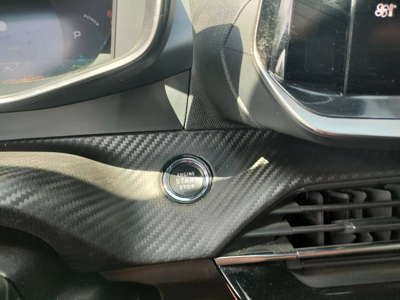 Peugeot e-2008 e-2008 50 kWh GT Line — photo 15
