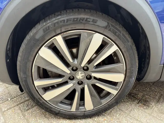 Peugeot 3008 view 13