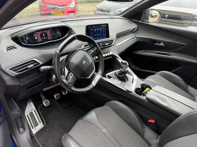 Peugeot 3008 view 7