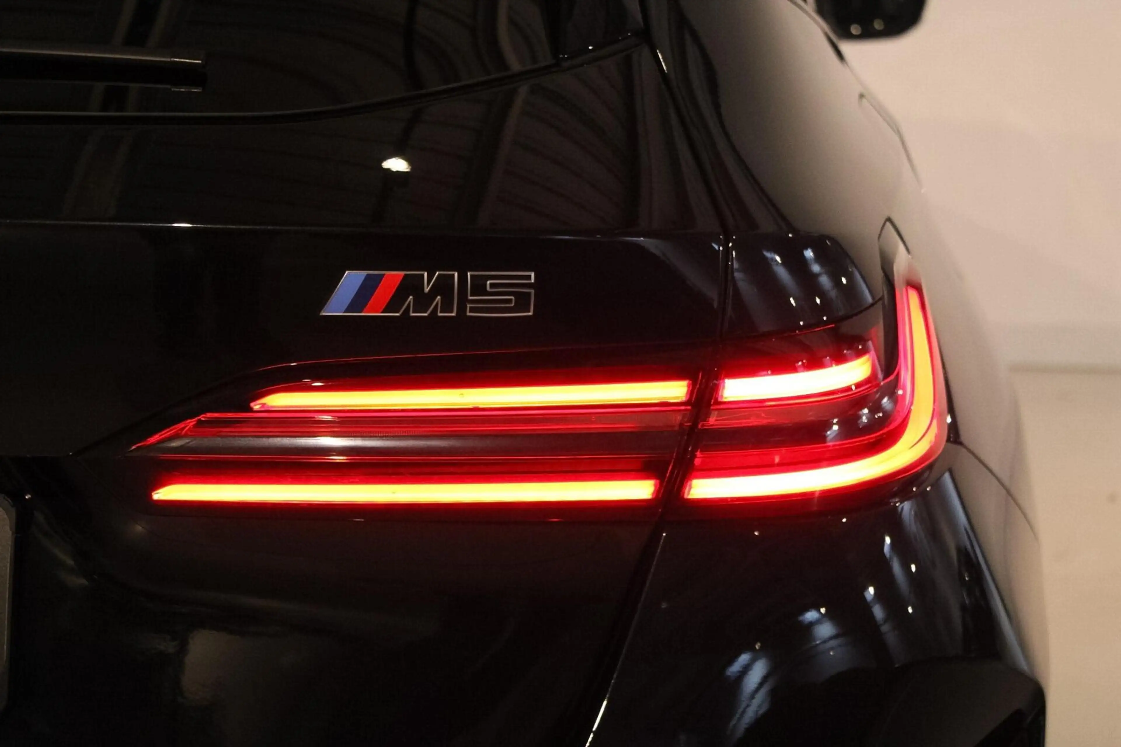 BMW M5 5-serie Touring — photo 9