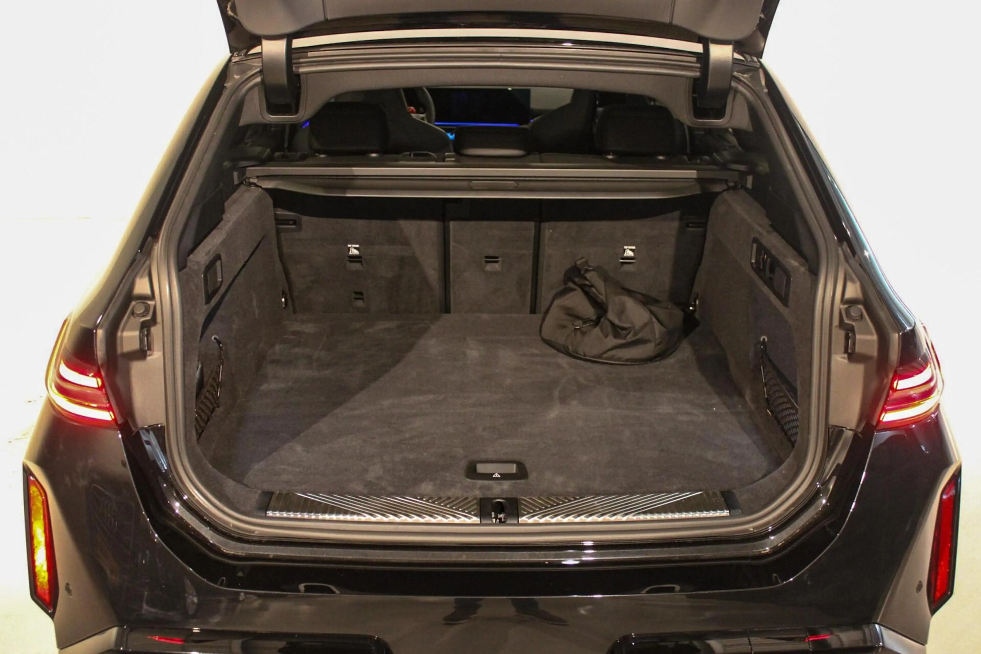 BMW M5 5-serie Touring — photo 15