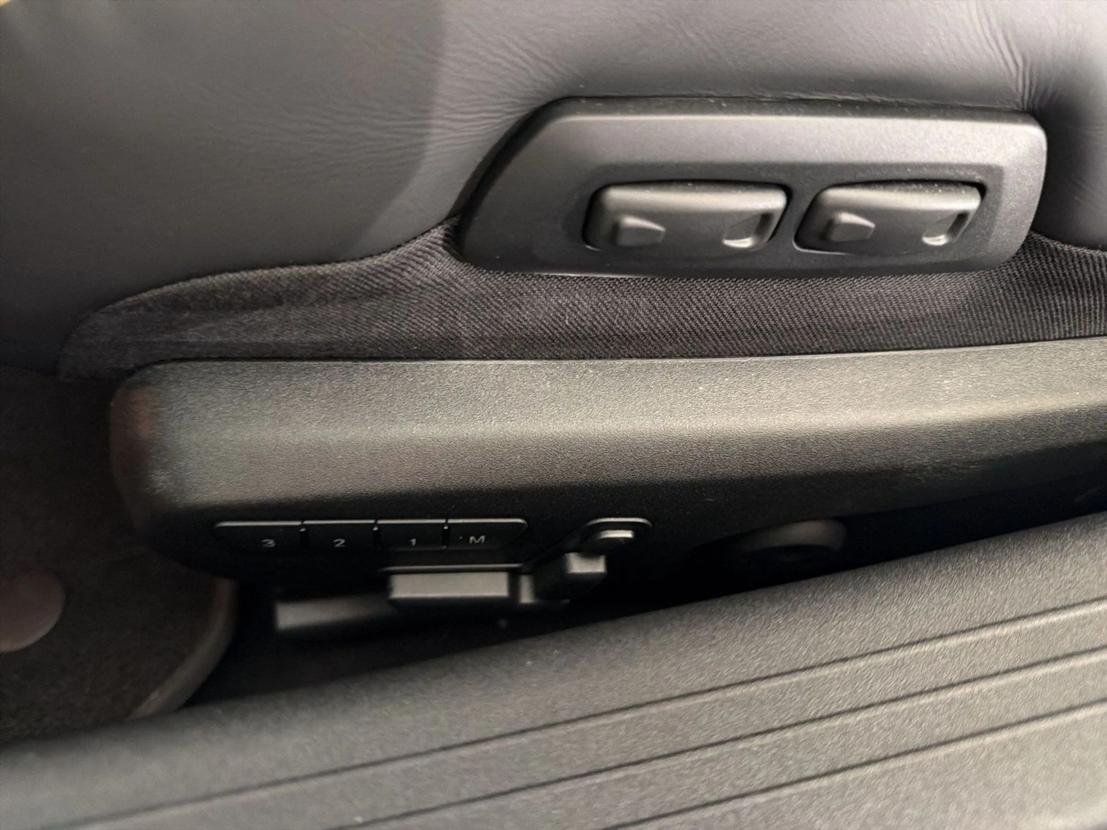 Mercedes-Benz AMG GT CERAMIC ACC BURM NAPPA*NO OPF*MATRIX — photo 9
