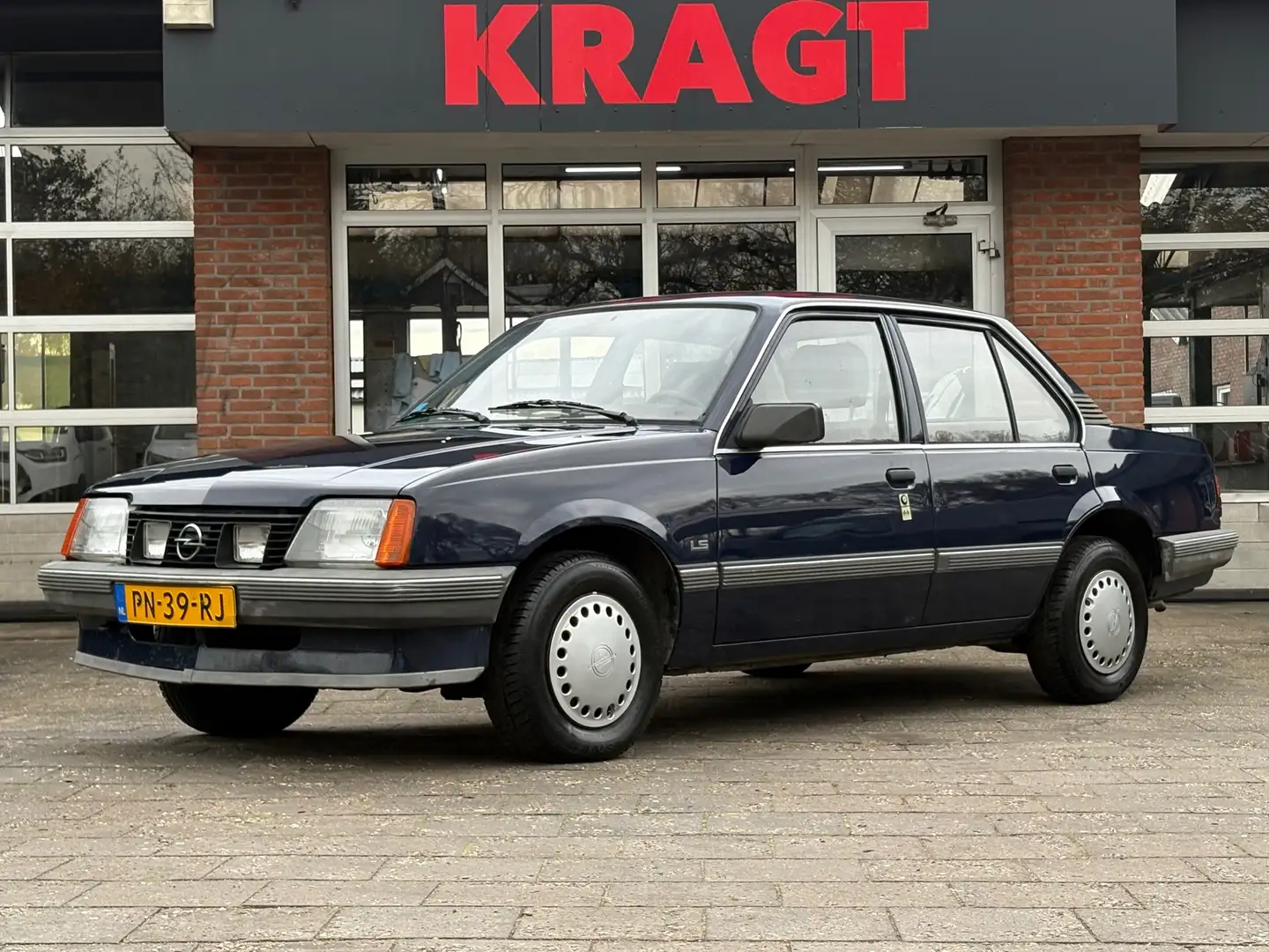 Opel Ascona LS 1.6 S - Opel Radio - Oldtimer - orig. NL auto! Bleu - 1