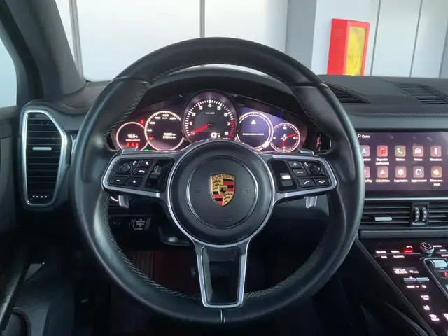 Porsche Cayenne view 13