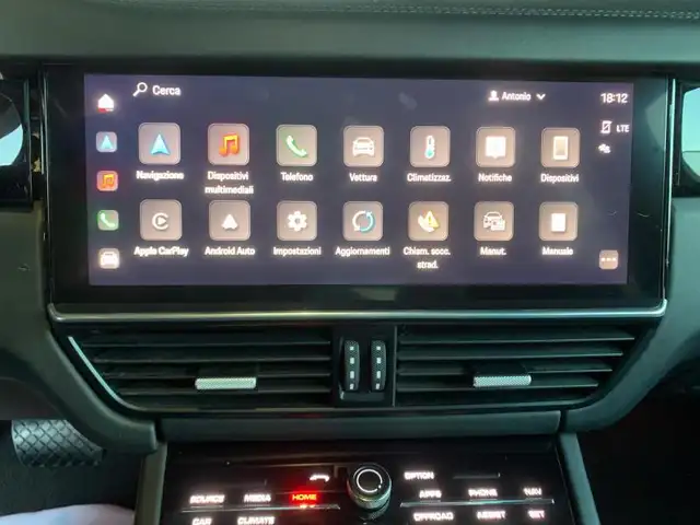 Porsche Cayenne view 15