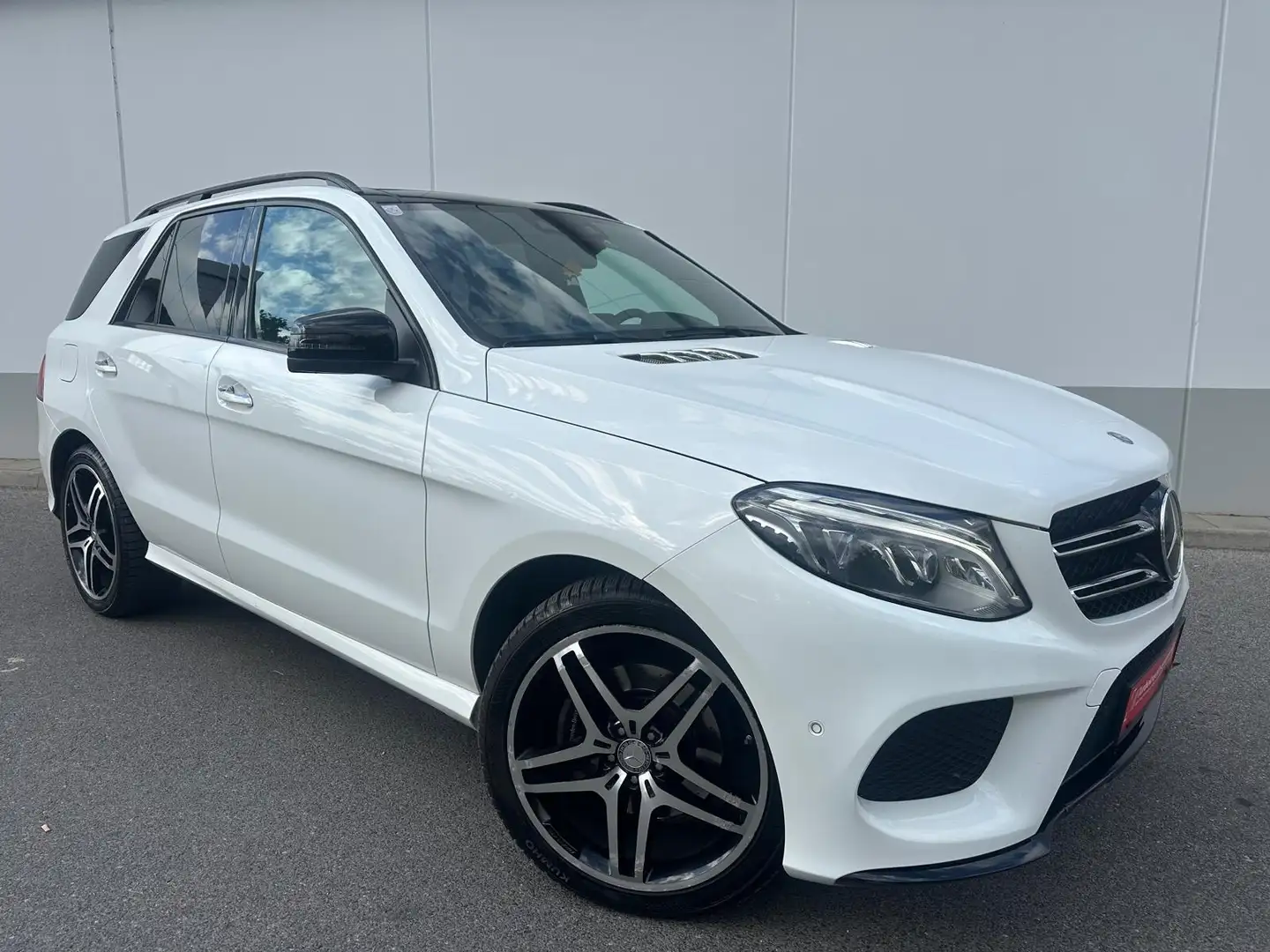 Mercedes-Benz GLE 350 d// ÖAMTC ÜBERPRÜFT // AMG-LINE //21 Zoll Weiß - 1