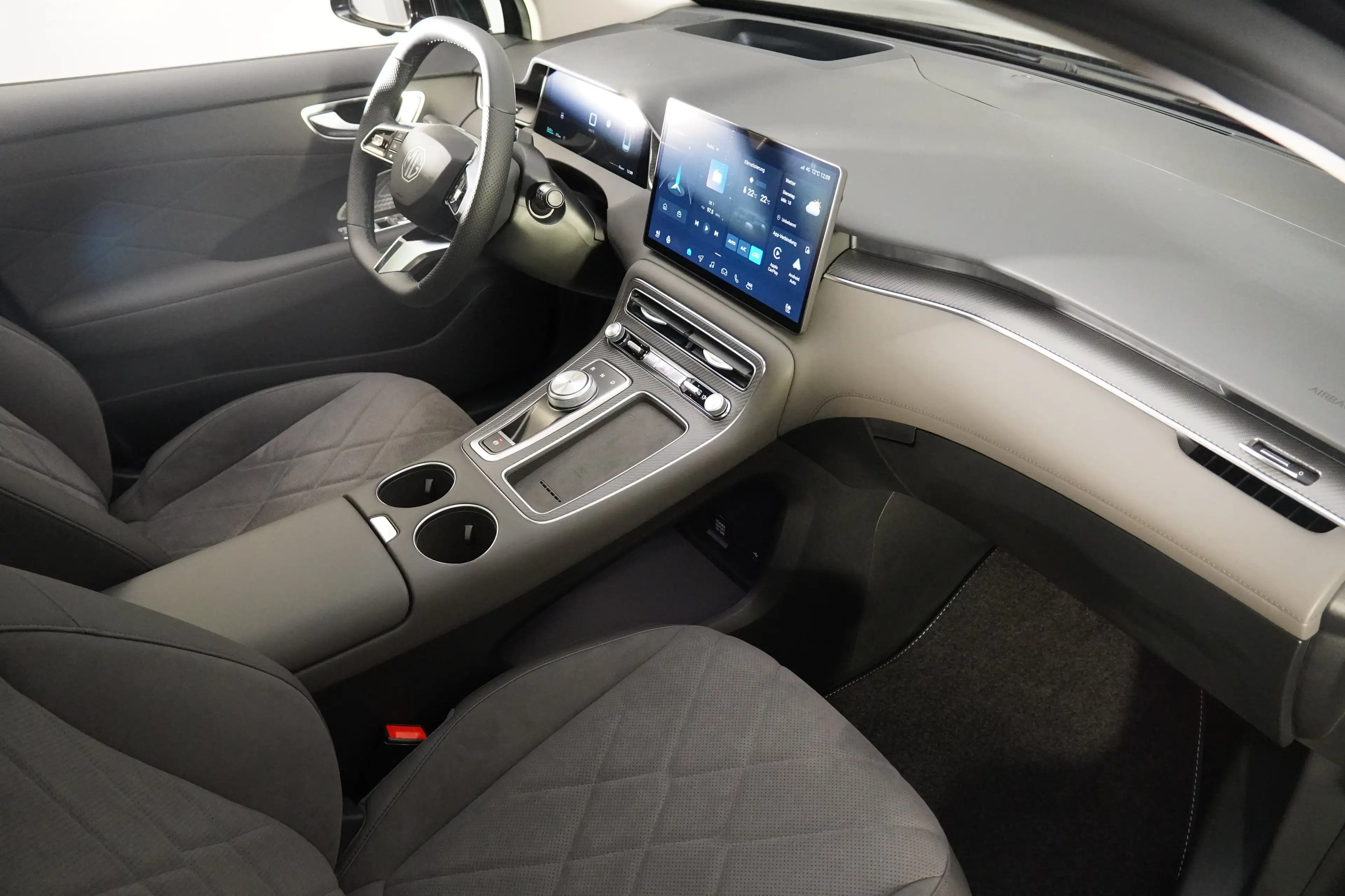 MG MGS6 EV MGS6 Luxury 4WD ab EUR42.280 — photo 5
