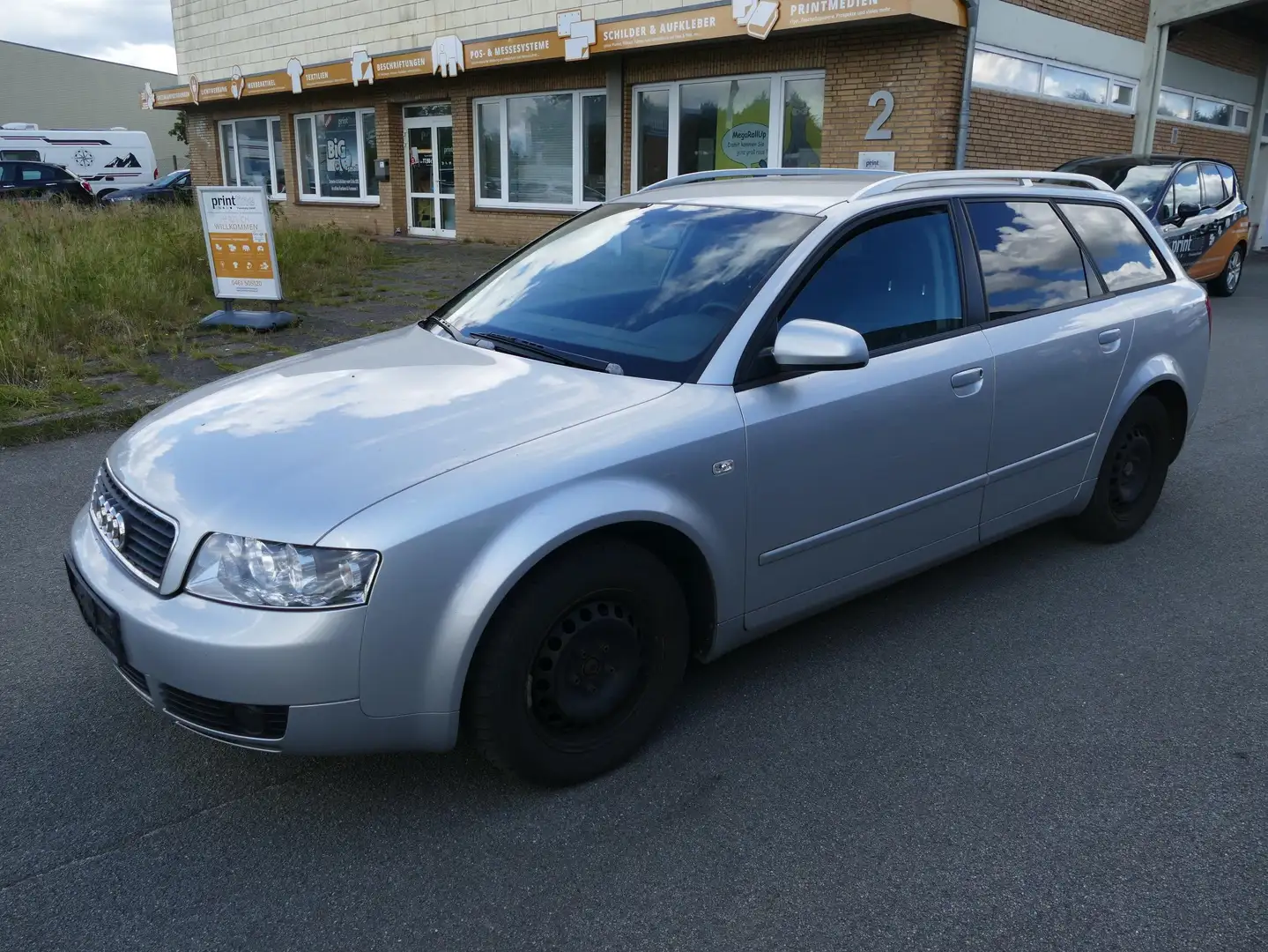 Audi A4 A4 Avant Kombi 1.6 Klimaautomatik HU/AU 12/2025 Silber - 1