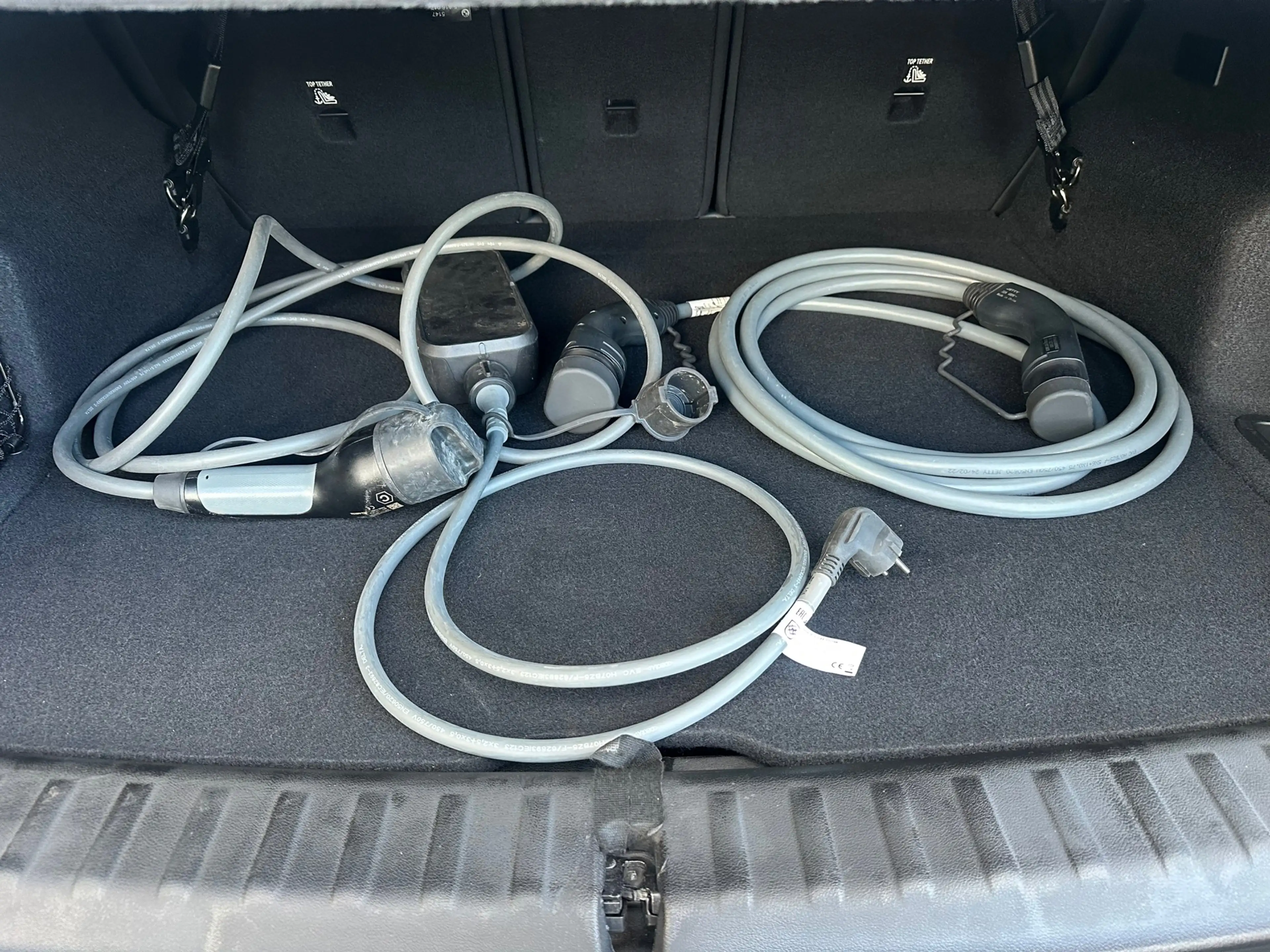 BMW X1 XDrive25e — photo 11
