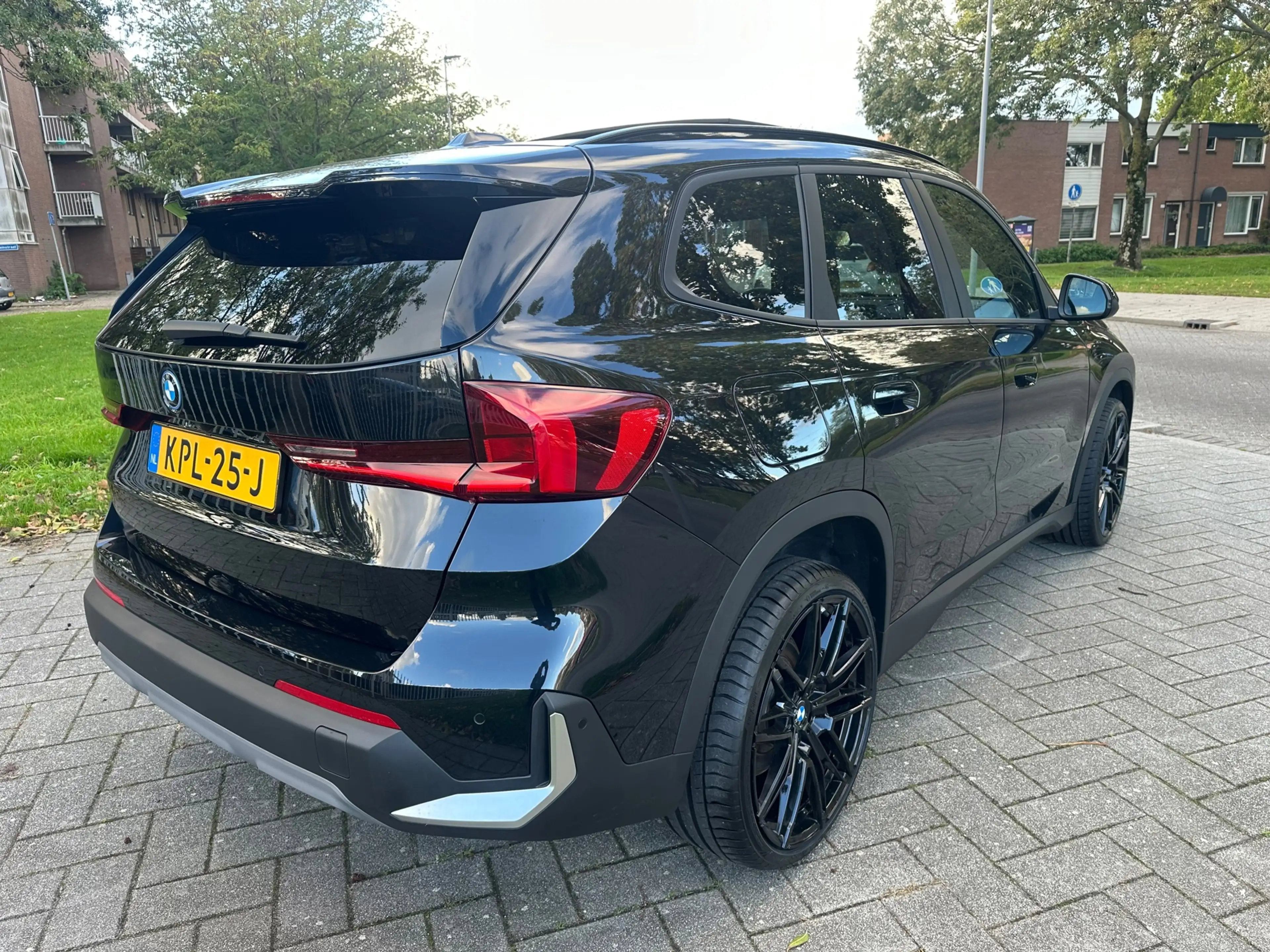 BMW X1 XDrive25e — photo 8