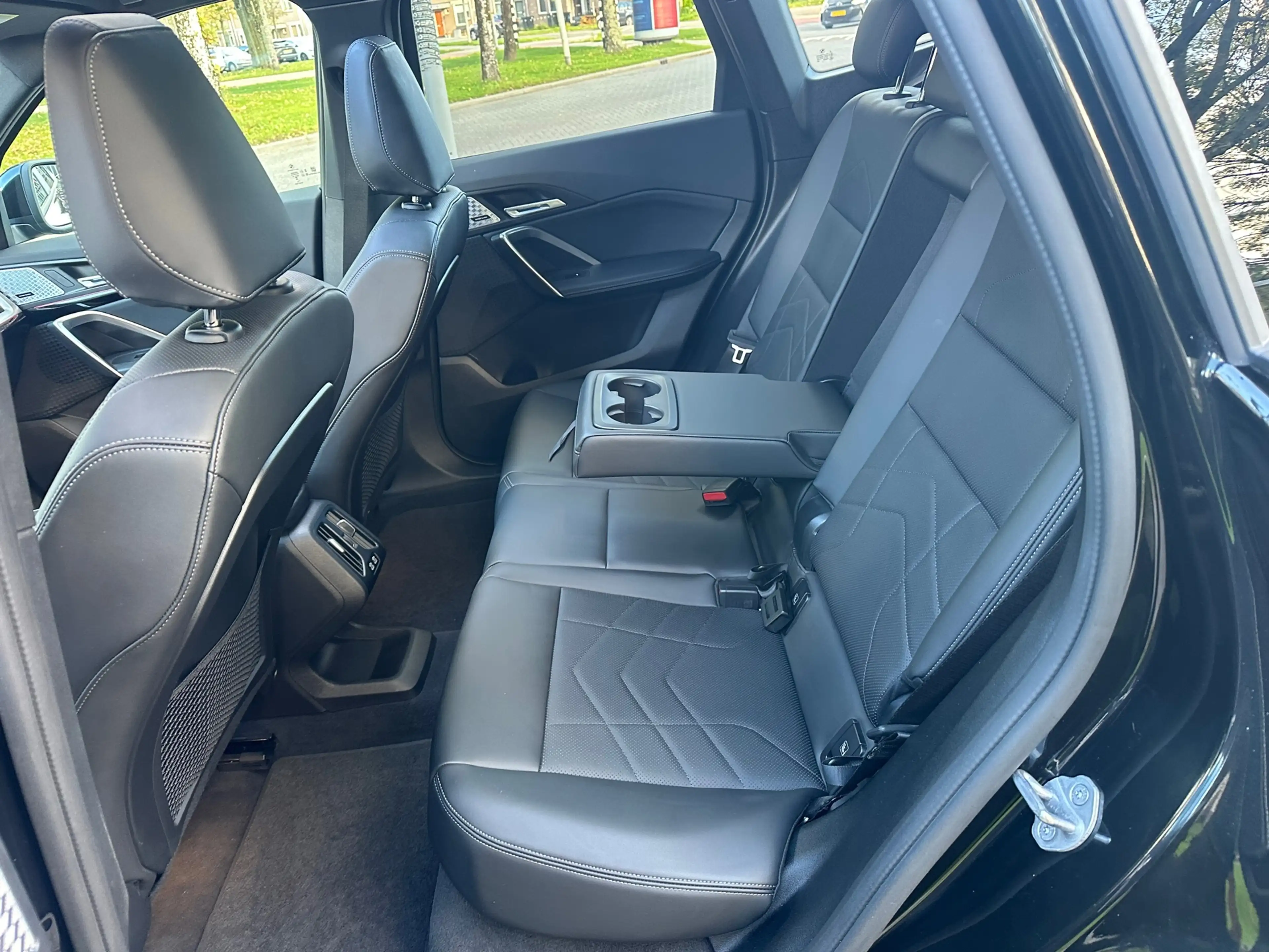 BMW X1 XDrive25e — photo 15