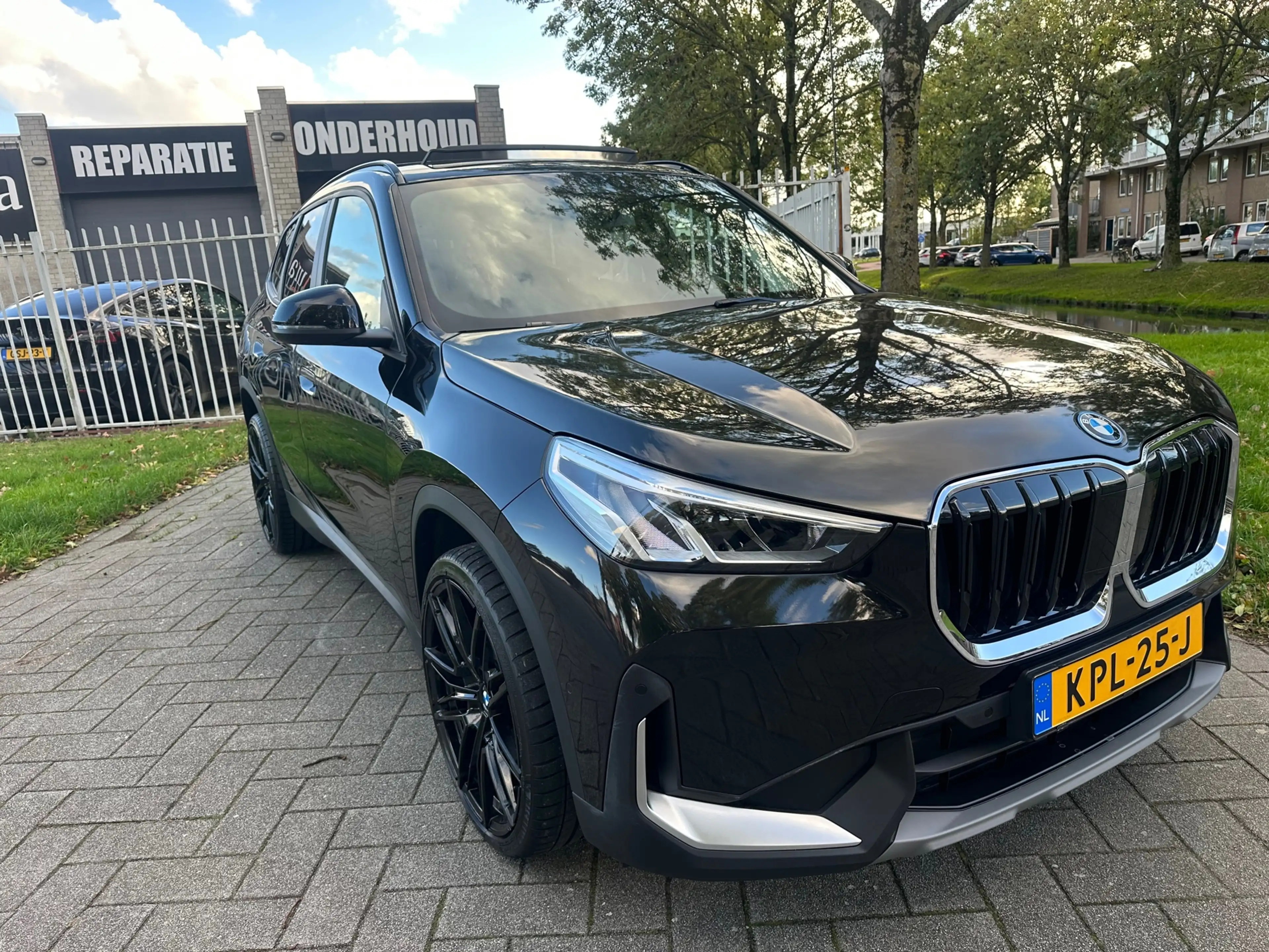 BMW X1 XDrive25e — photo 4