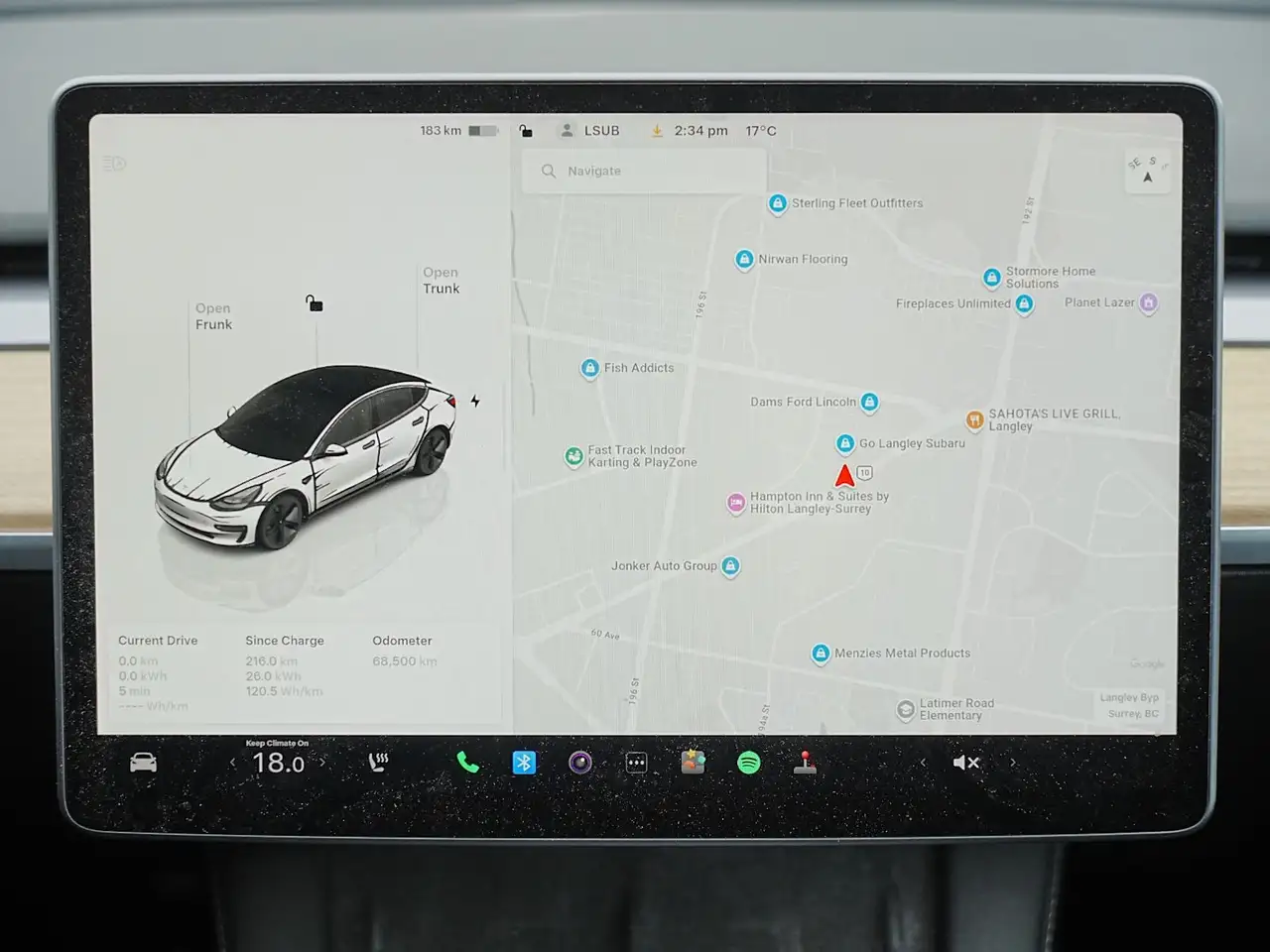 Tesla Model 3 снимка Tesla Model 3