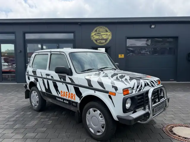 Lada Niva 4x4 urban*TOP Zustand+2. Hand*