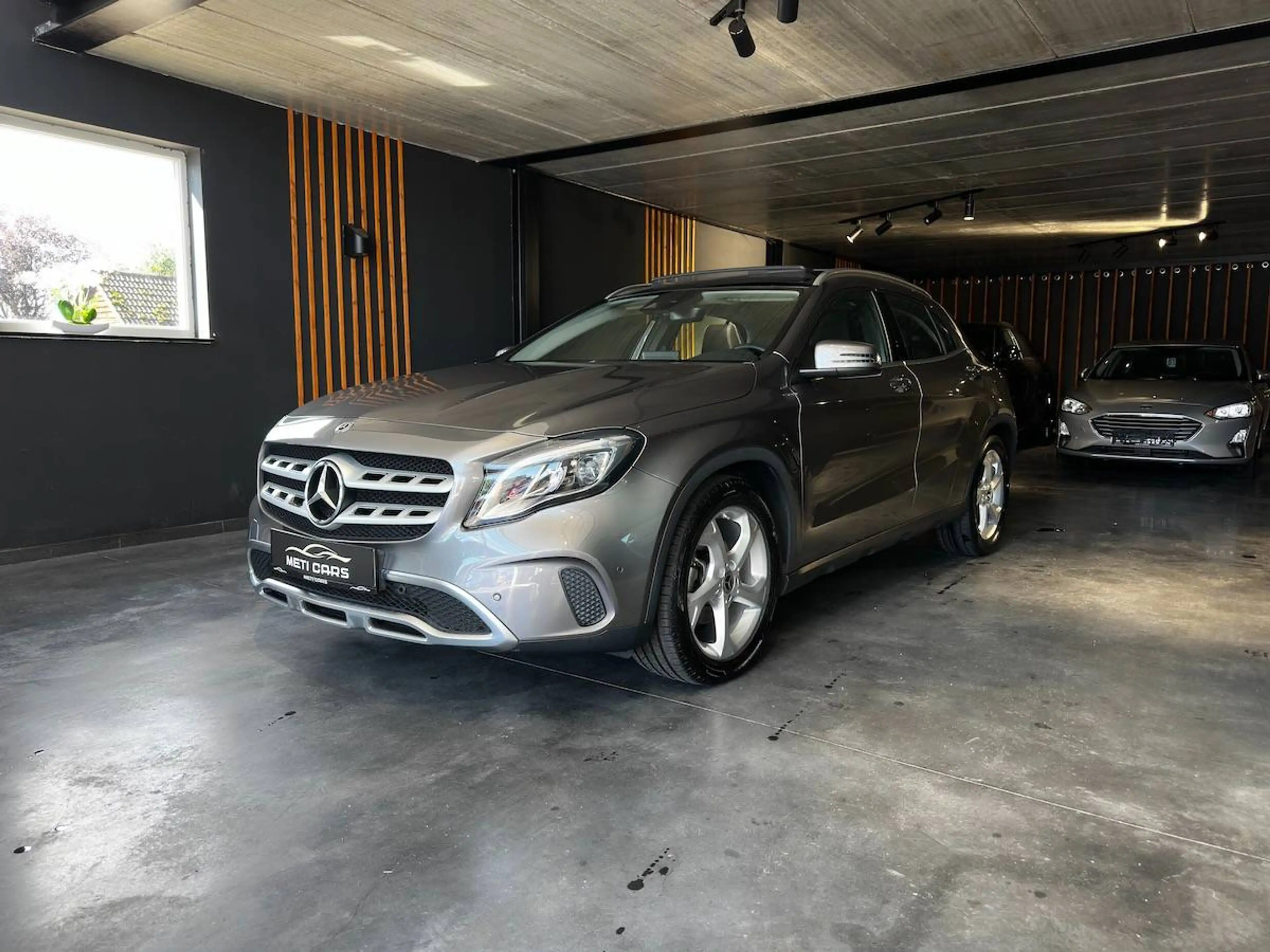Mercedes-Benz GLA 220 Sensoren | Cruise | BT | Pano | Led | ... — photo 4