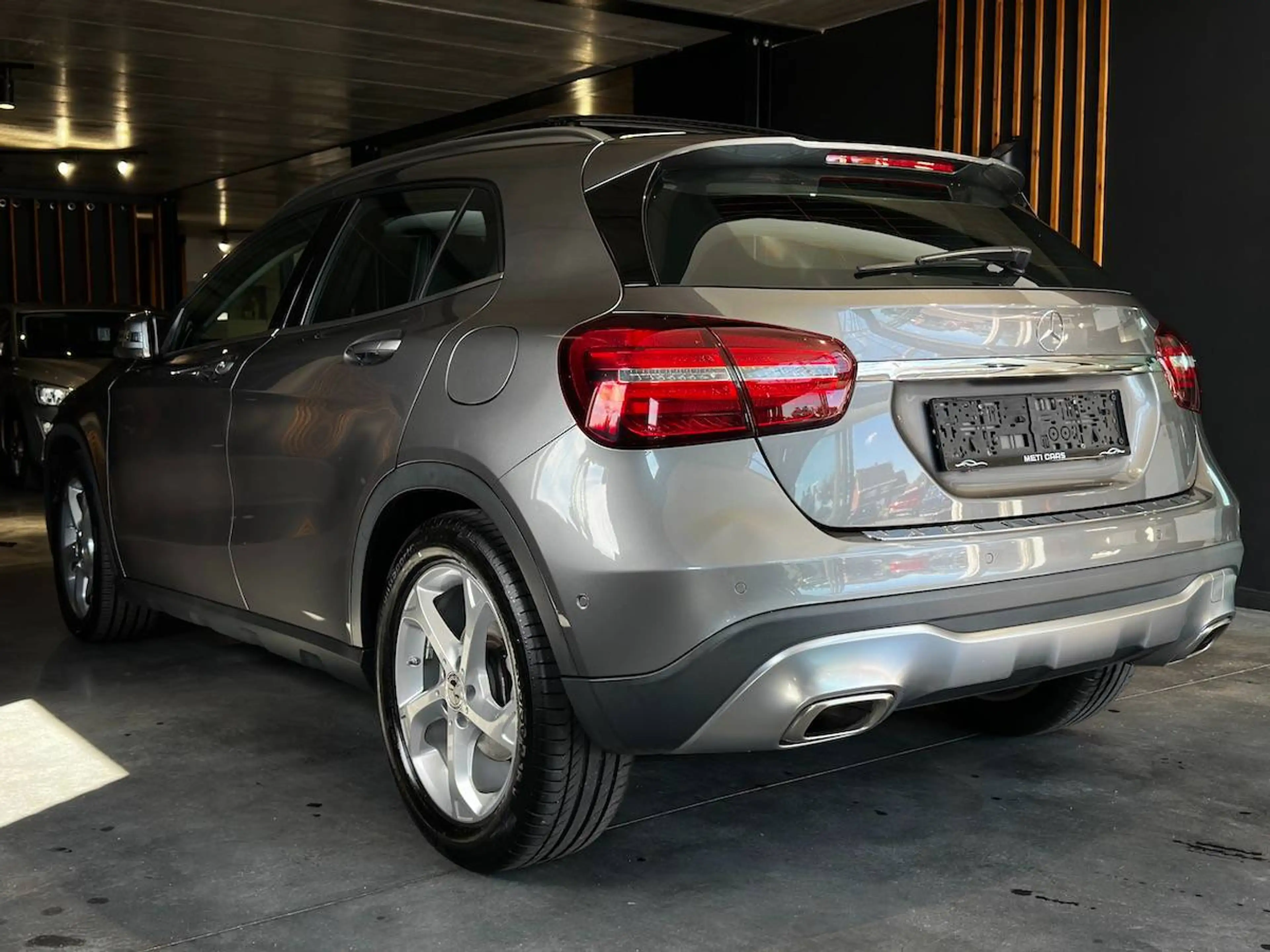 Mercedes-Benz GLA 220 Sensoren | Cruise | BT | Pano | Led | ... — photo 11