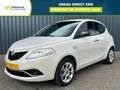 Lancia Ypsilon 1.2 Opening Edition | 15.810 KM | Navi | Lmv | Cru Beyaz - thumbnail 1